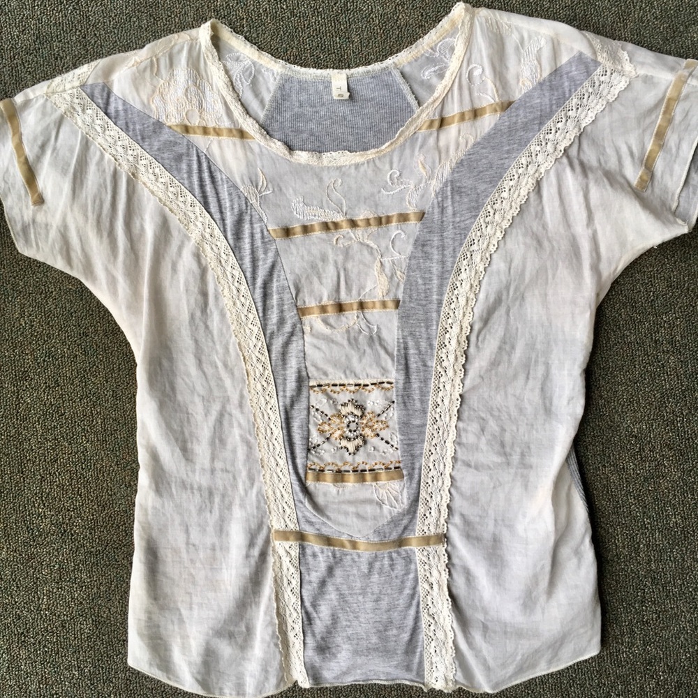 Anthropologie Cream and Gray Beaded Tee- S